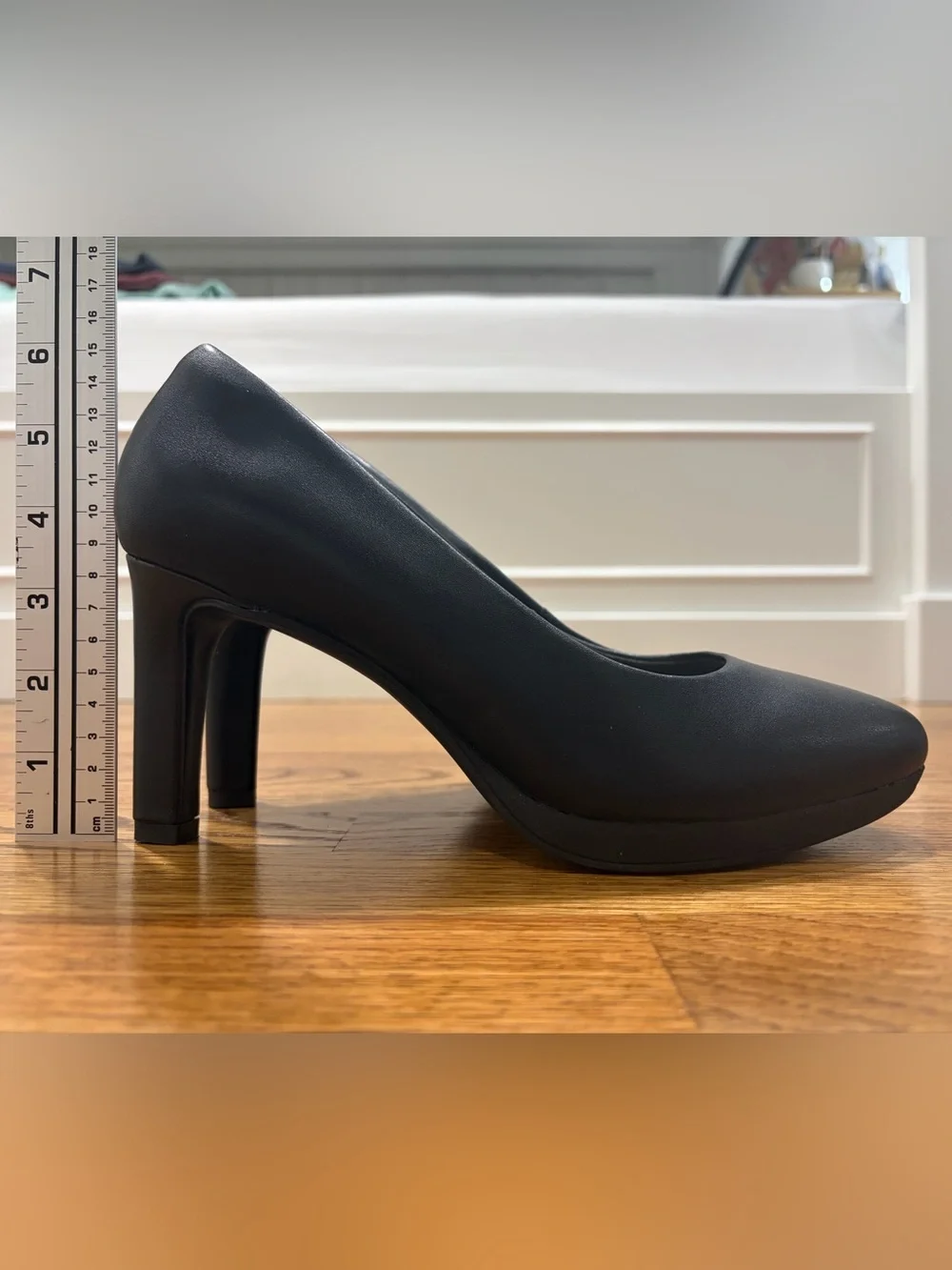 NWOB Clarks® Ambyr Joy Black Leather Pumps (9.5)